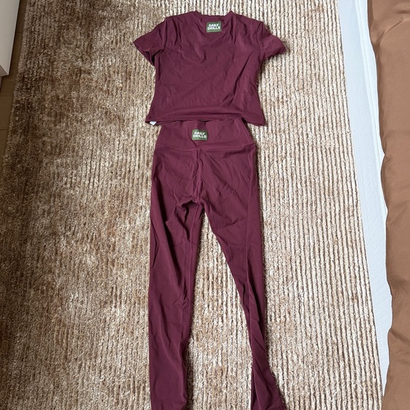 Daily Drills Burgundy Leggings Set - Picture 2 of 3